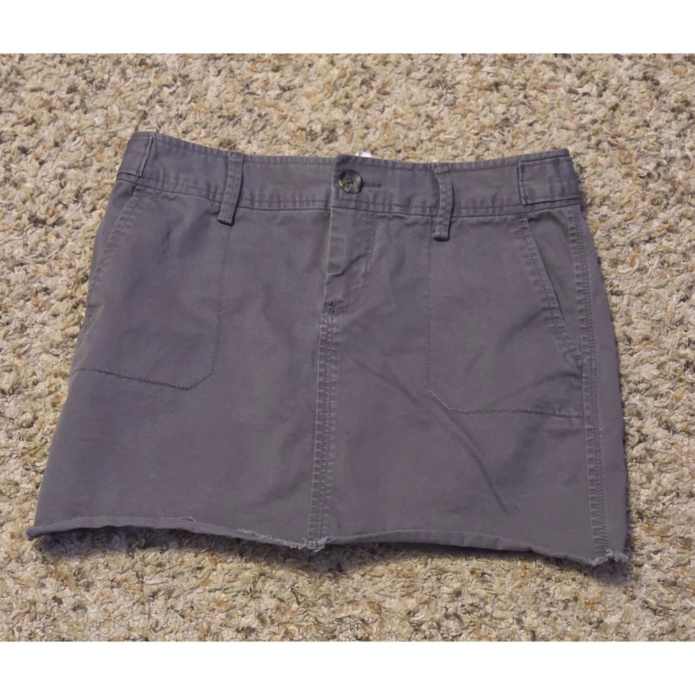 Old Navy Mini Skirt Women's Size 0 Gray Back Button Pockets Belt Loops‎